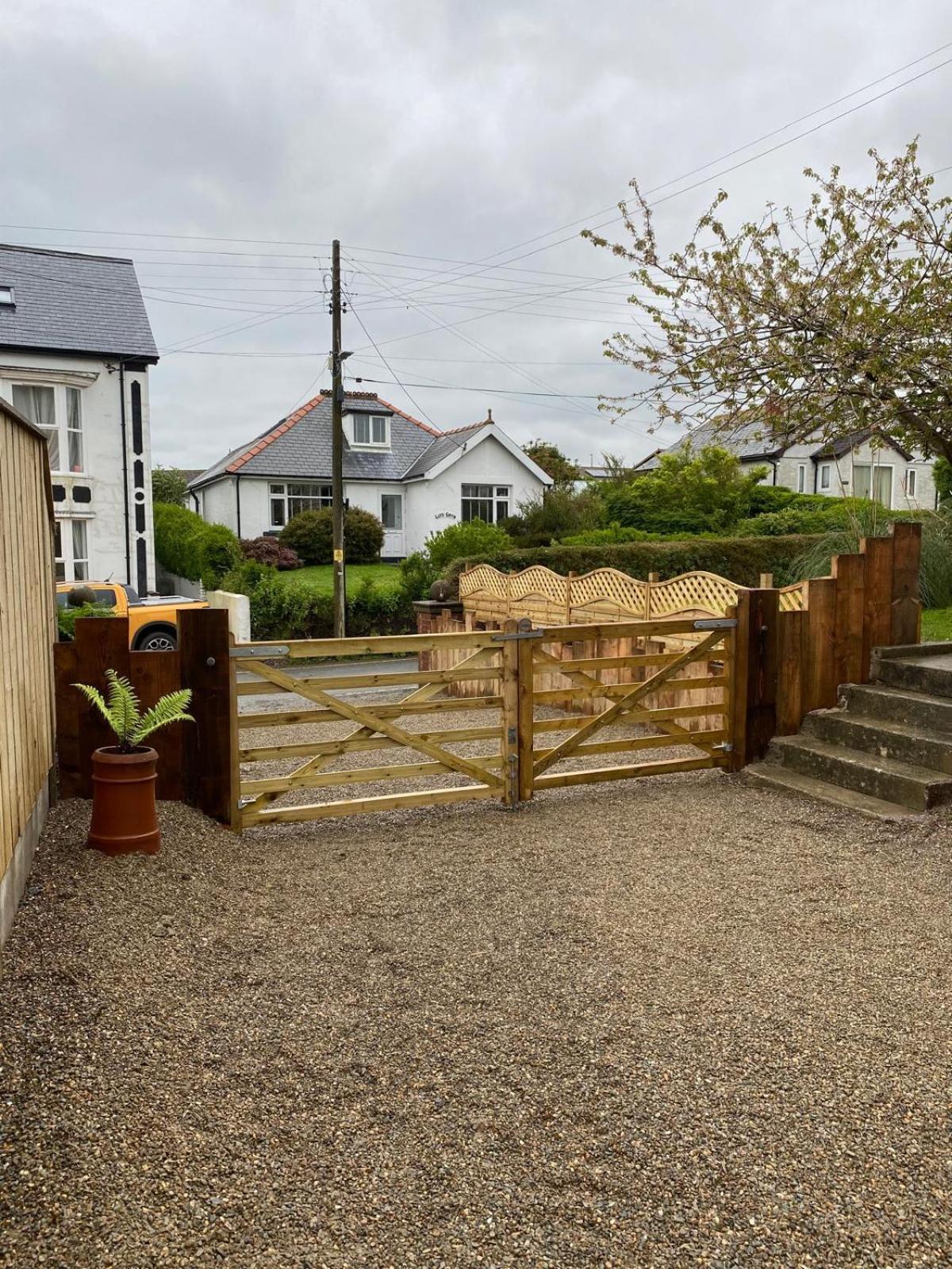 The Old Sea Captain'S House, Aberporth Exterior photo